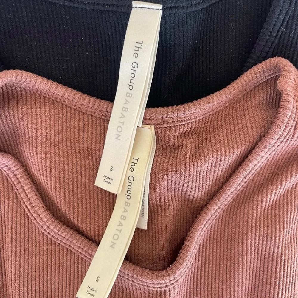 Aritzia | Babaton Ribbed Crop Tank Top - Black & Brown - Picture 6 of 8